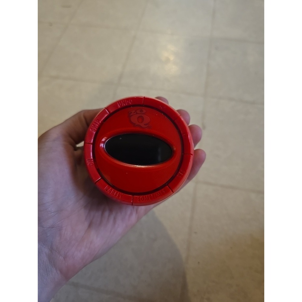 Radica 20Q Electronic Handheld Game Red Sphere Artificial Intelligence Y2K Toy - Picture 6 of 7